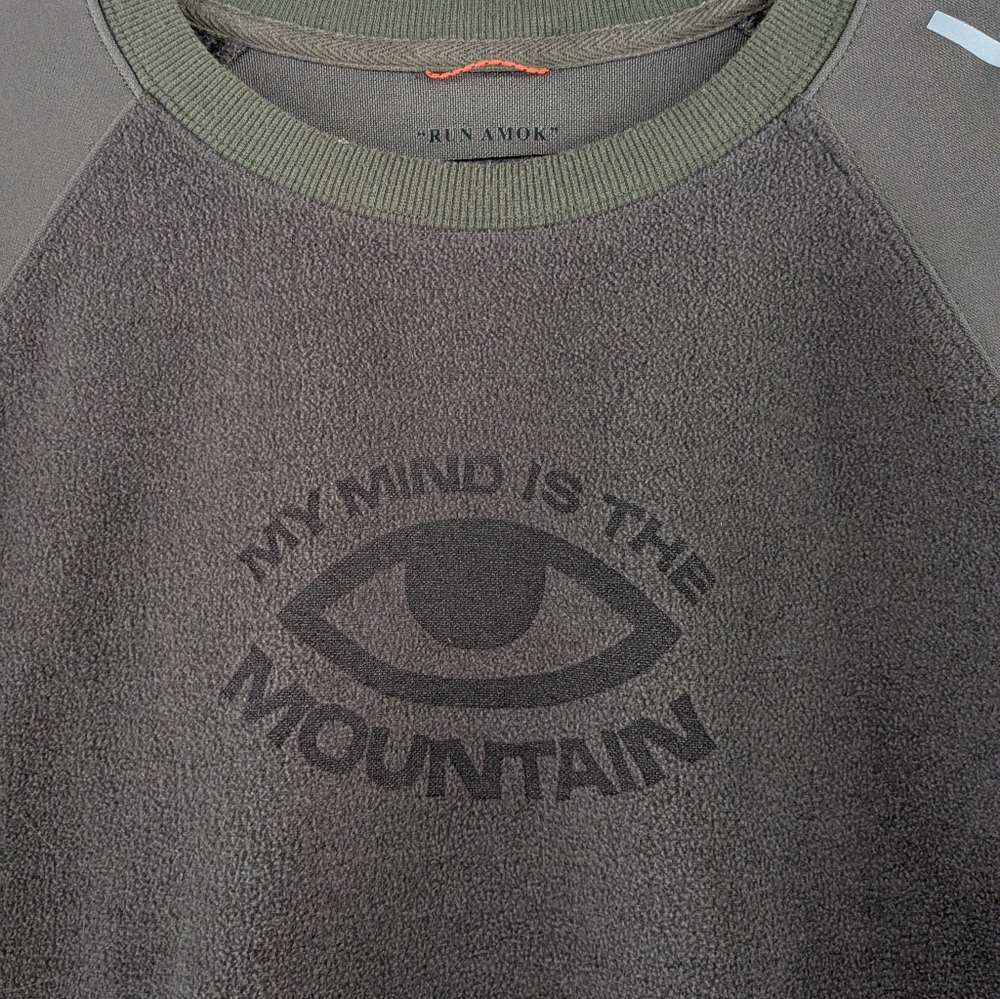 Roark White Cloud Crew Size Medium - Picture 2 of 9